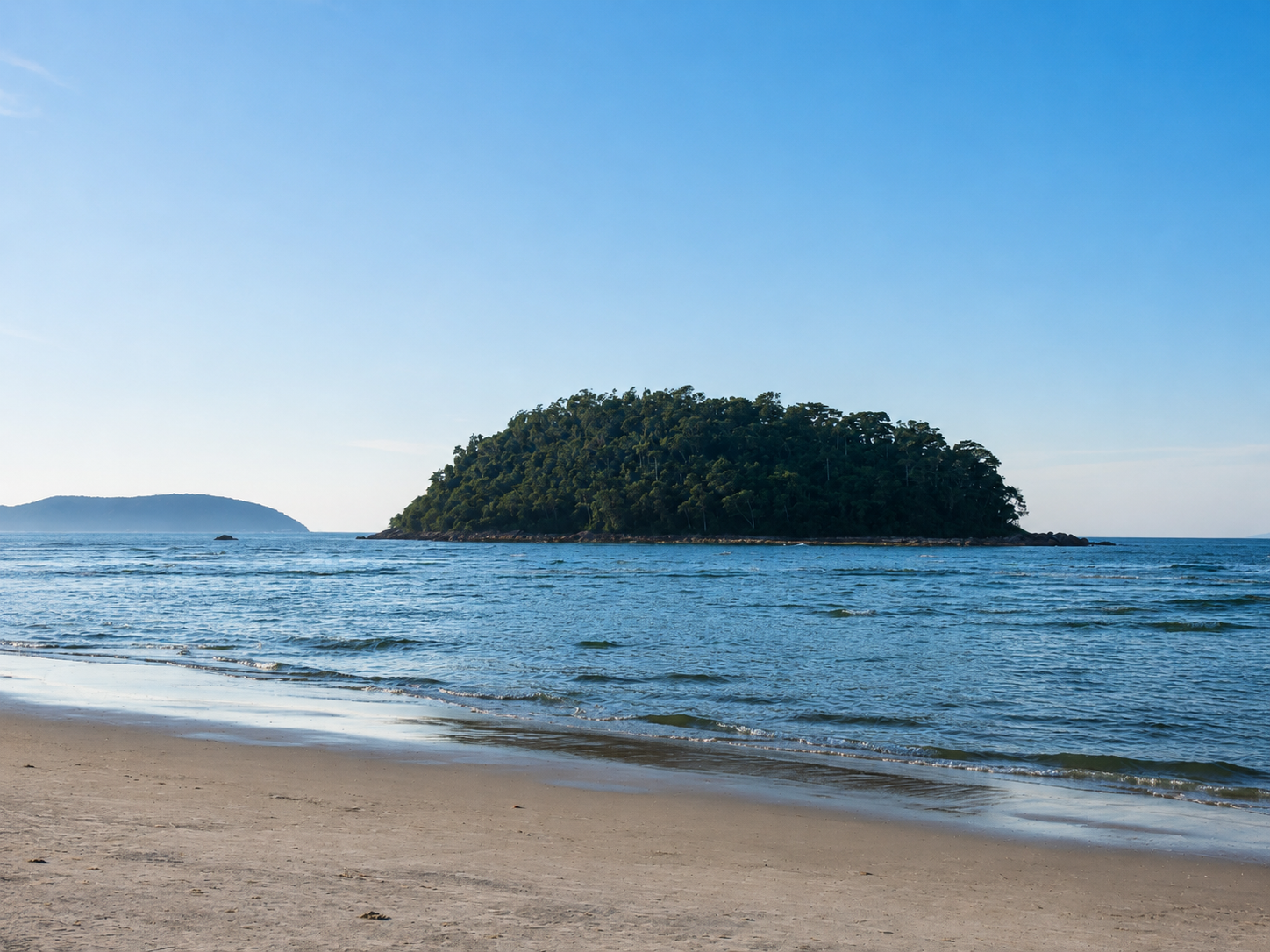 Vista da ilha a partir da praia